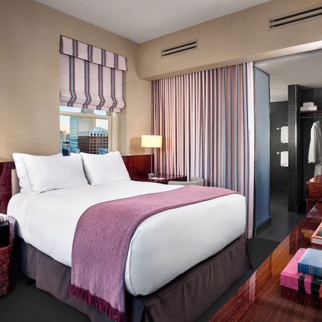 Imagen de la habitación del Hotel The Joule. Foto 3