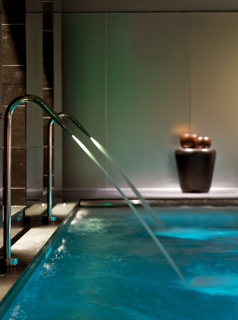 Imagen de la piscina del Hotel The Joule. Foto 16