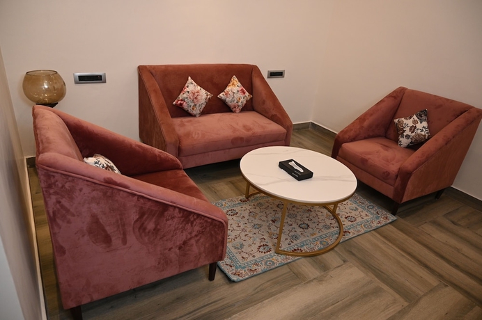 Imagen de la habitación del Hotel The Js Souvenir. Foto 12