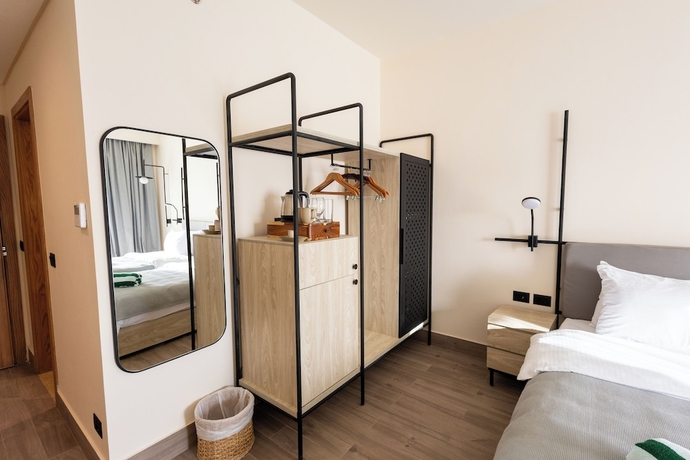 Imagen de la habitación del Hotel The Kaktus Somabay. Foto 5