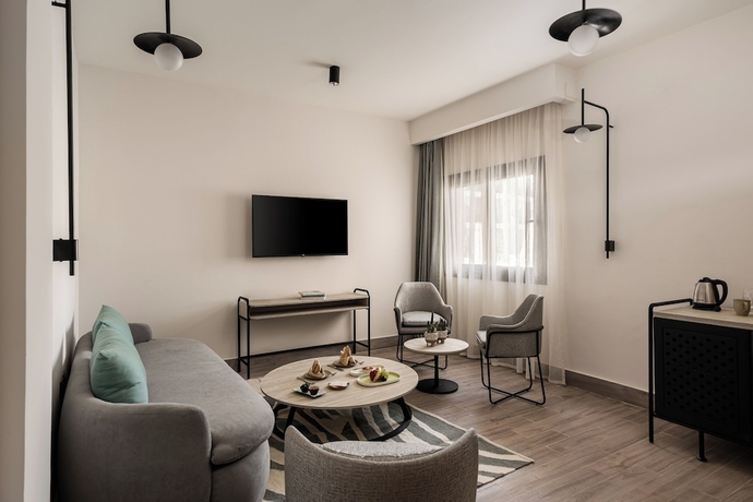 Imagen de la habitación del Hotel The Kaktus Somabay. Foto 6