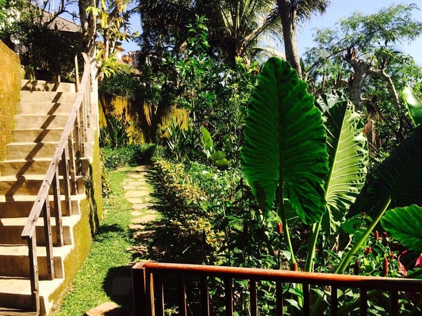 Imagen de los exteriores del Hotel The Kampung Resort Ubud. Foto 8