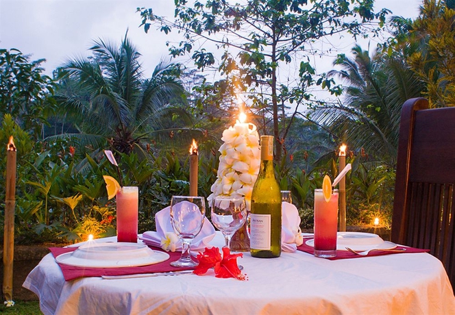 Imagen del bar/restaurante del Hotel The Kampung Resort Ubud. Foto 4