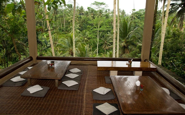 Imagen de los exteriores del Hotel The Kampung Resort Ubud. Foto 9