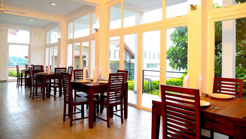 Imagen del bar/restaurante del Hotel The Kandyan Villa. Foto 6