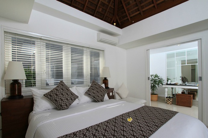 Imagen de la habitación del Hotel The Kanjeng Suites and Villas Seminyak. Foto 14