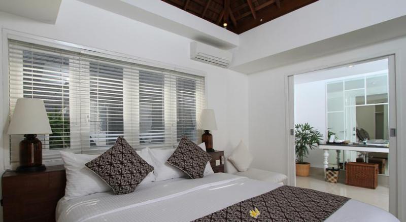 Imagen de la habitación del Hotel The Kanjeng Suites and Villas Seminyak. Foto 18