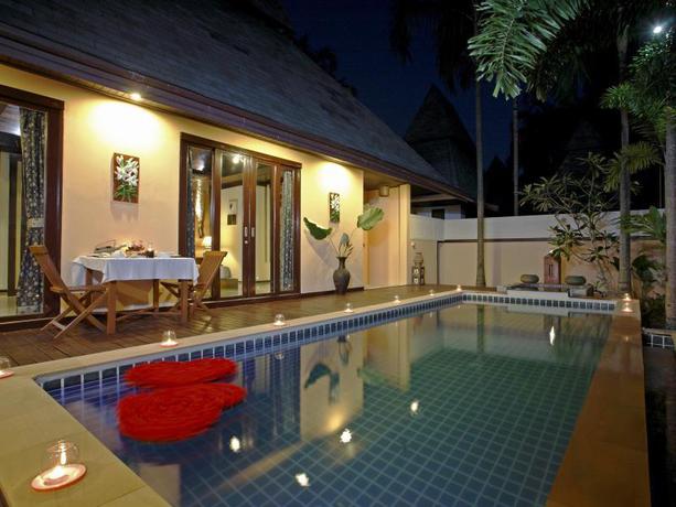 Imagen de la piscina del Hotel The Kara Pool Villa. Foto 7