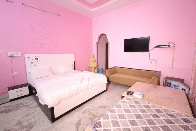Imagen de la habitación del Hotel The Karnal Resort. Foto 19