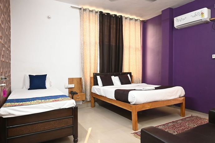 Imagen de la habitación del Hotel The Kashi Palace. Foto 2