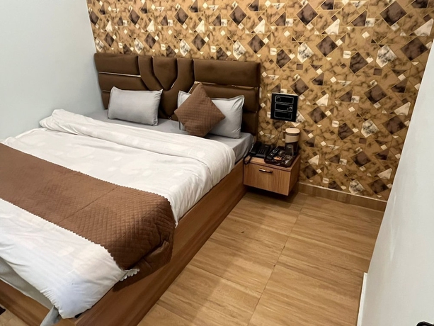 Imagen de la habitación del Hotel The Kashi Yatra Inn. Foto 12