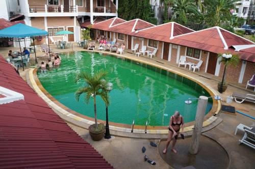 Imagen general del Hotel The Kata Resort. Foto 4