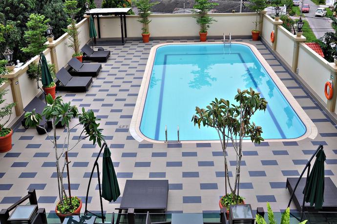 Imagen de la piscina del Hotel The Katerina. Foto 20