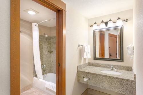 Imagen de la habitación del Hotel The Kathryn Riverfront Inn Ascend Hotel Collection. Foto 9
