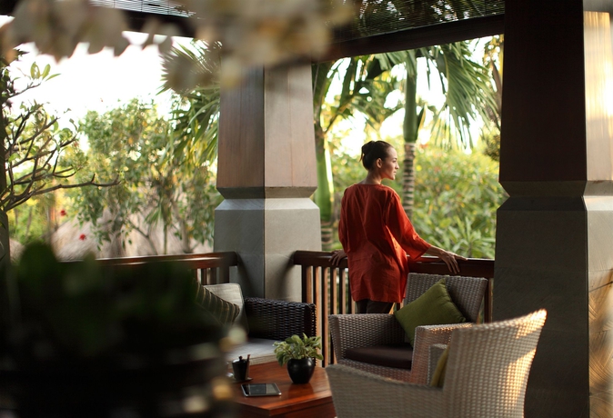 Imagen del bar/restaurante del Hotel The Kayana Villa. Foto 4