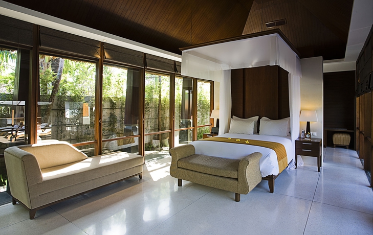 Imagen de la habitación del Hotel The Kayana Villa. Foto 7