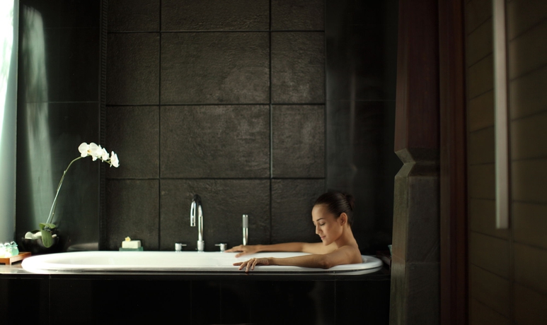 Imagen de la habitación del Hotel The Kayana Villa. Foto 9