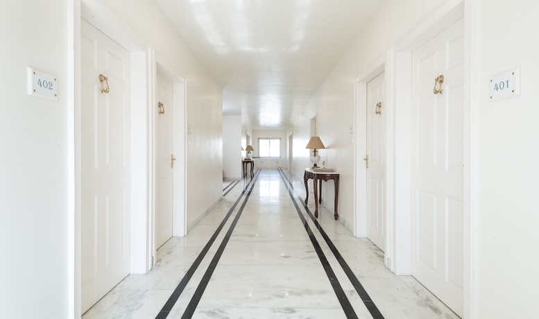 Imagen de los interiores del Hotel The Kehloor. Foto 16