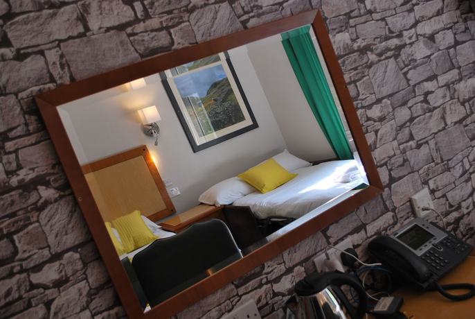 Imagen de la habitación del Hotel The Kellbank. Foto 12