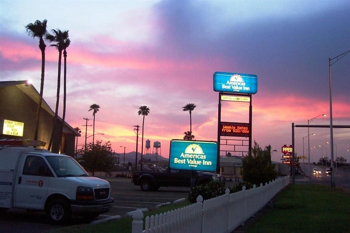 Imagen de los interiores del Hotel The Kennedy Tucson, SureStay Collection by Best Western. Foto 13