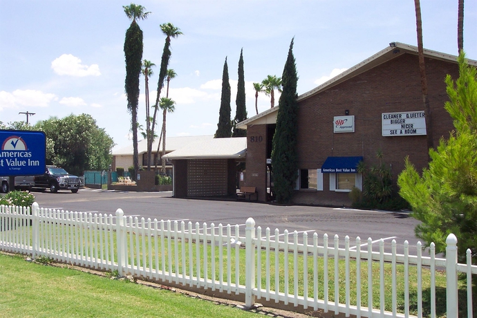 Imagen de los exteriores del Hotel The Kennedy Tucson, SureStay Collection by Best Western. Foto 11