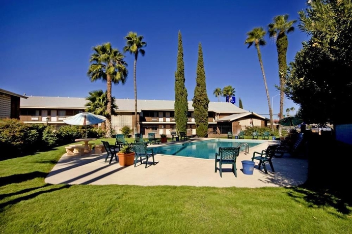 Imagen de los exteriores del Hotel The Kennedy Tucson, SureStay Collection by Best Western. Foto 12