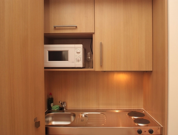 Imagen de la habitación del Hotel The Kensington Studios. Foto 8