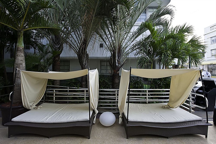 Imagen de los exteriores del Hotel The Kent. Foto 9