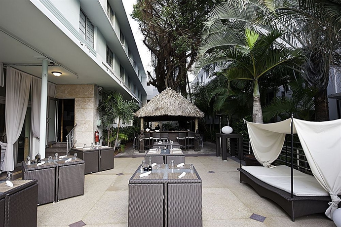 Imagen de los exteriores del Hotel The Kent. Foto 10