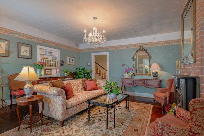 Imagen de los interiores del Hotel The Kenwood Inn. Foto 19