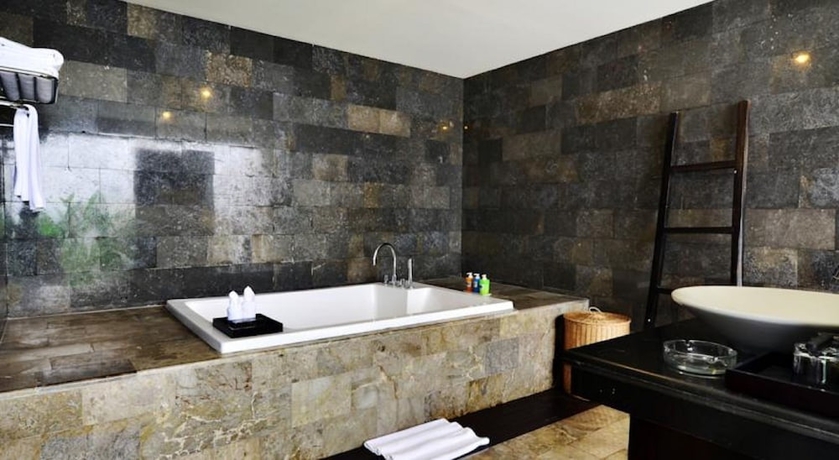 Imagen de la habitación del Hotel The Khayangan Dreams Umalas. Foto 9