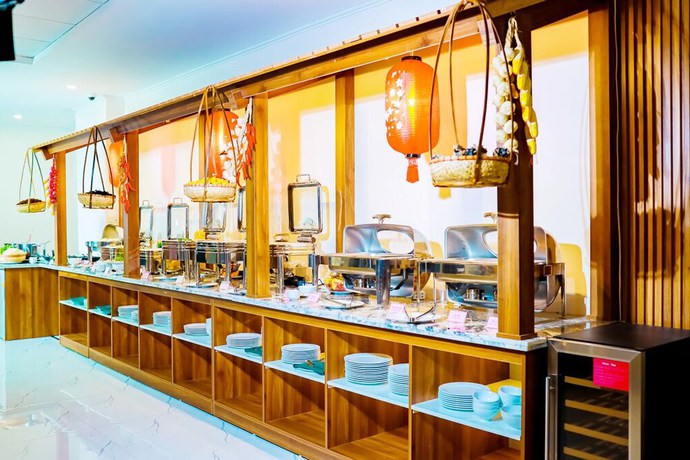 Imagen del bar/restaurante del Hotel The King Hotel condotel Thai Nguyen. Foto 5