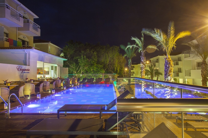 Imagen de la piscina del Hotel The King Jason Paphos - Designed For Adults. Foto 14