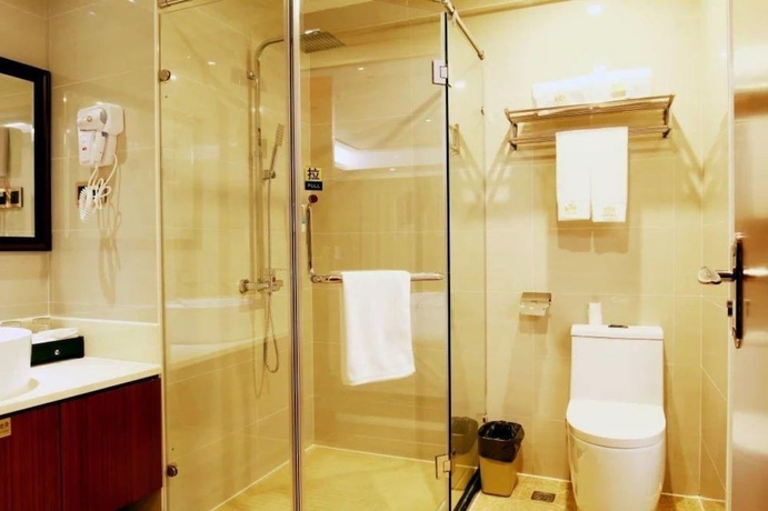 Imagen de la habitación del Hotel The King Lycra. Foto 7