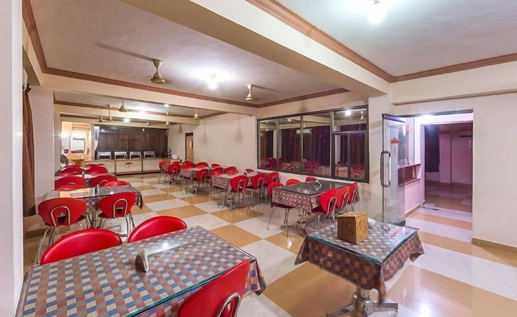 Imagen del bar/restaurante del Hotel The Kingdom. Foto 3