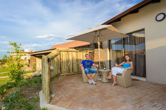 Imagen de la piscina del Hotel The Kingdom Resort. Foto 15