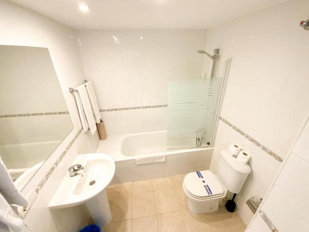 Imagen general del Hotel The Kingfisher Club Benal Beach. Foto 17