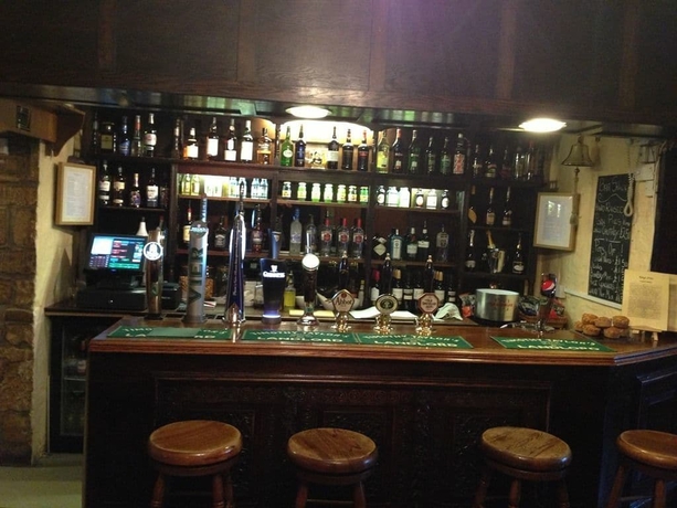 Imagen del bar/restaurante del Hotel The Kings Arms Inn. Foto 2