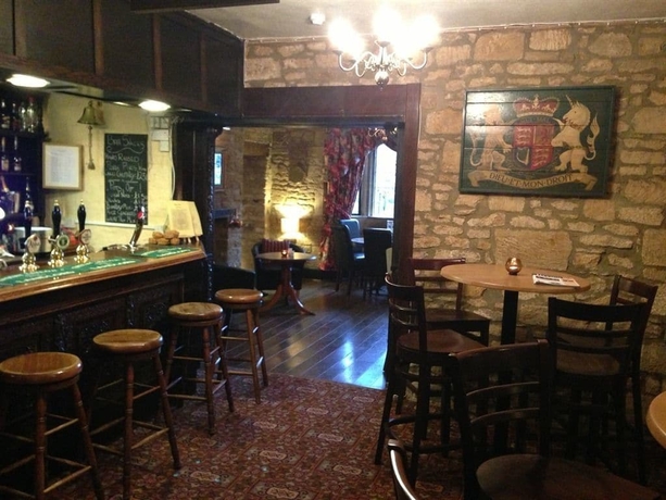 Imagen del bar/restaurante del Hotel The Kings Arms Inn. Foto 6