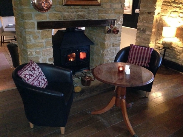 Imagen del bar/restaurante del Hotel The Kings Arms Inn. Foto 7