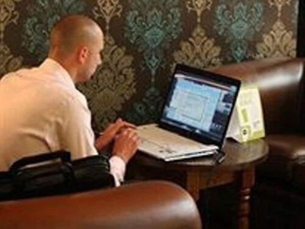Imagen de los interiores del Hotel The Kings Arms, SWINDON. Foto 17