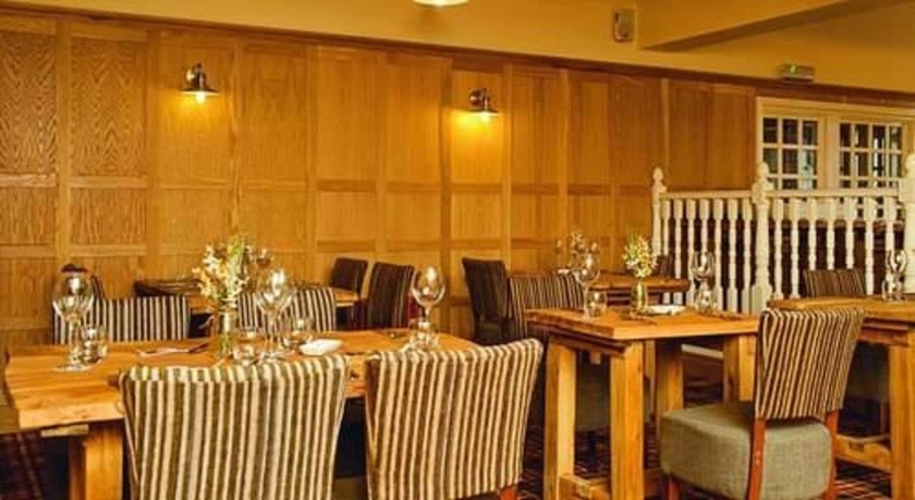 Imagen del bar/restaurante del Hotel The King's Arms and Restaurant. Foto 6