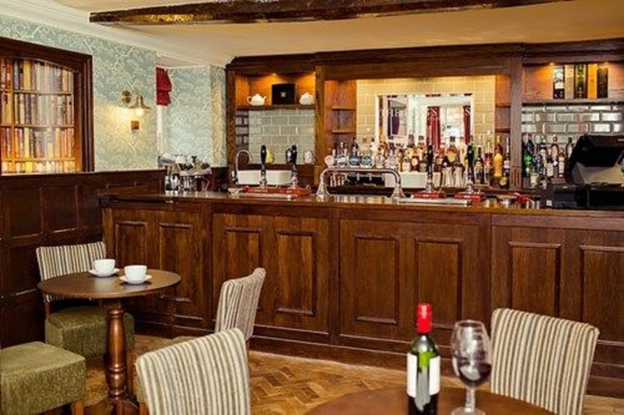 Imagen del bar/restaurante del Hotel The King's Arms and Restaurant. Foto 8