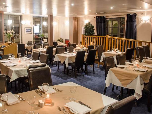 Imagen del bar/restaurante del Hotel The Kings Head, Abergavenny. Foto 3