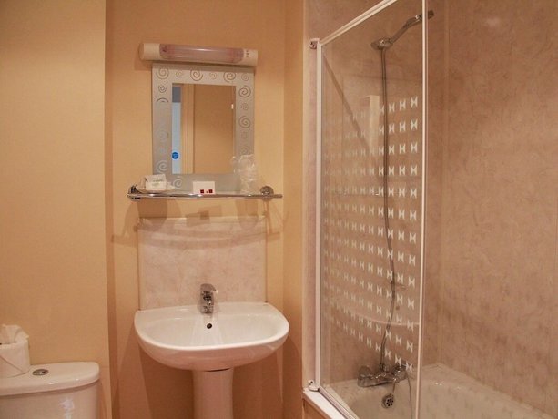 Imagen de la habitación del Hotel The Kings Head, Abergavenny. Foto 14