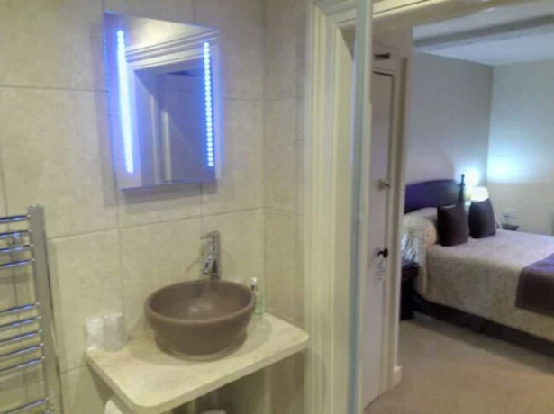 Imagen de la habitación del Hotel The Kings Head, Ross on Wye. Foto 8