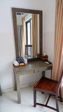 Imagen de la habitación del Hotel The Kirana Purnama Semarang. Foto 7