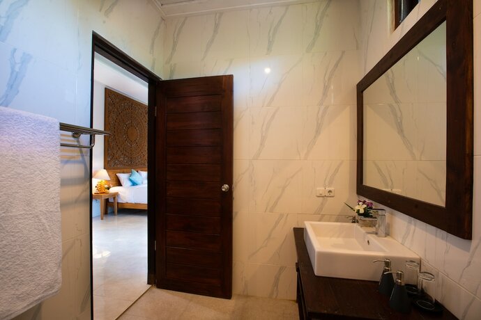 Imagen general del Hotel The Kirana Tembok. Foto 11
