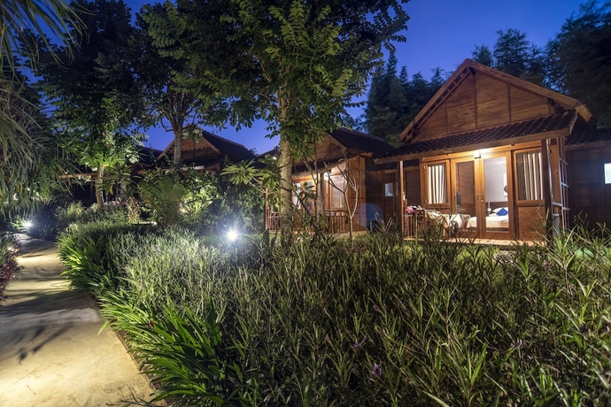 Imagen de la habitación del Hotel The Kirana Ungasan. Foto 10