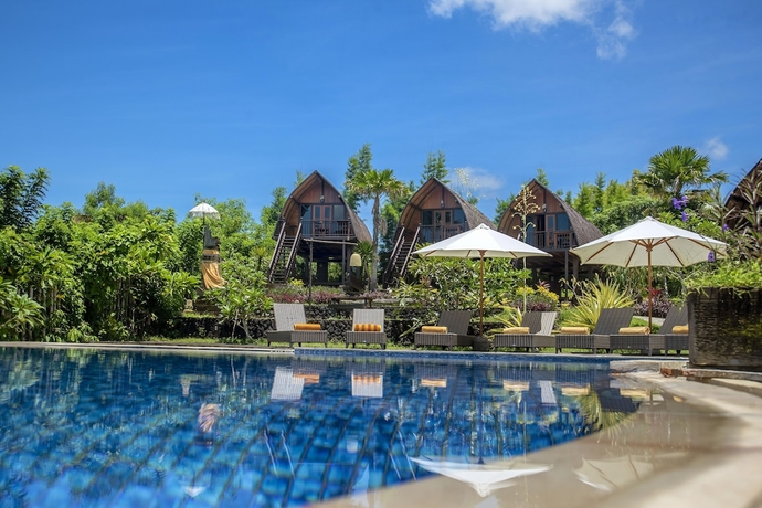 Imagen de la piscina del Hotel The Kirana Ungasan. Foto 19